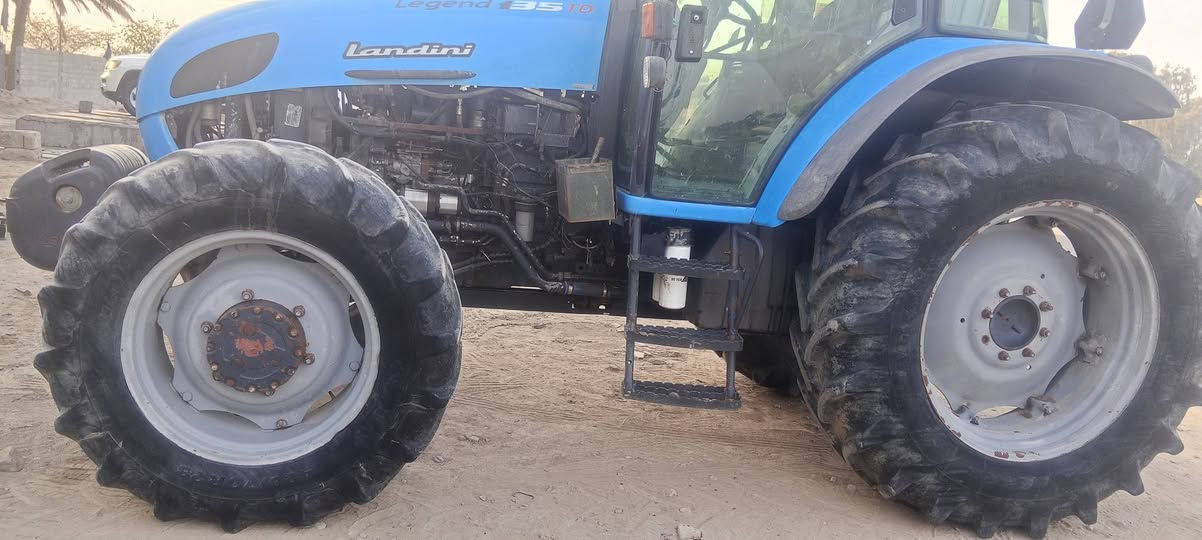 سلام عليكم مكينه هيه ومعداتها للبيع متوازي على البيع المكان بابل رقم تلفون***********
