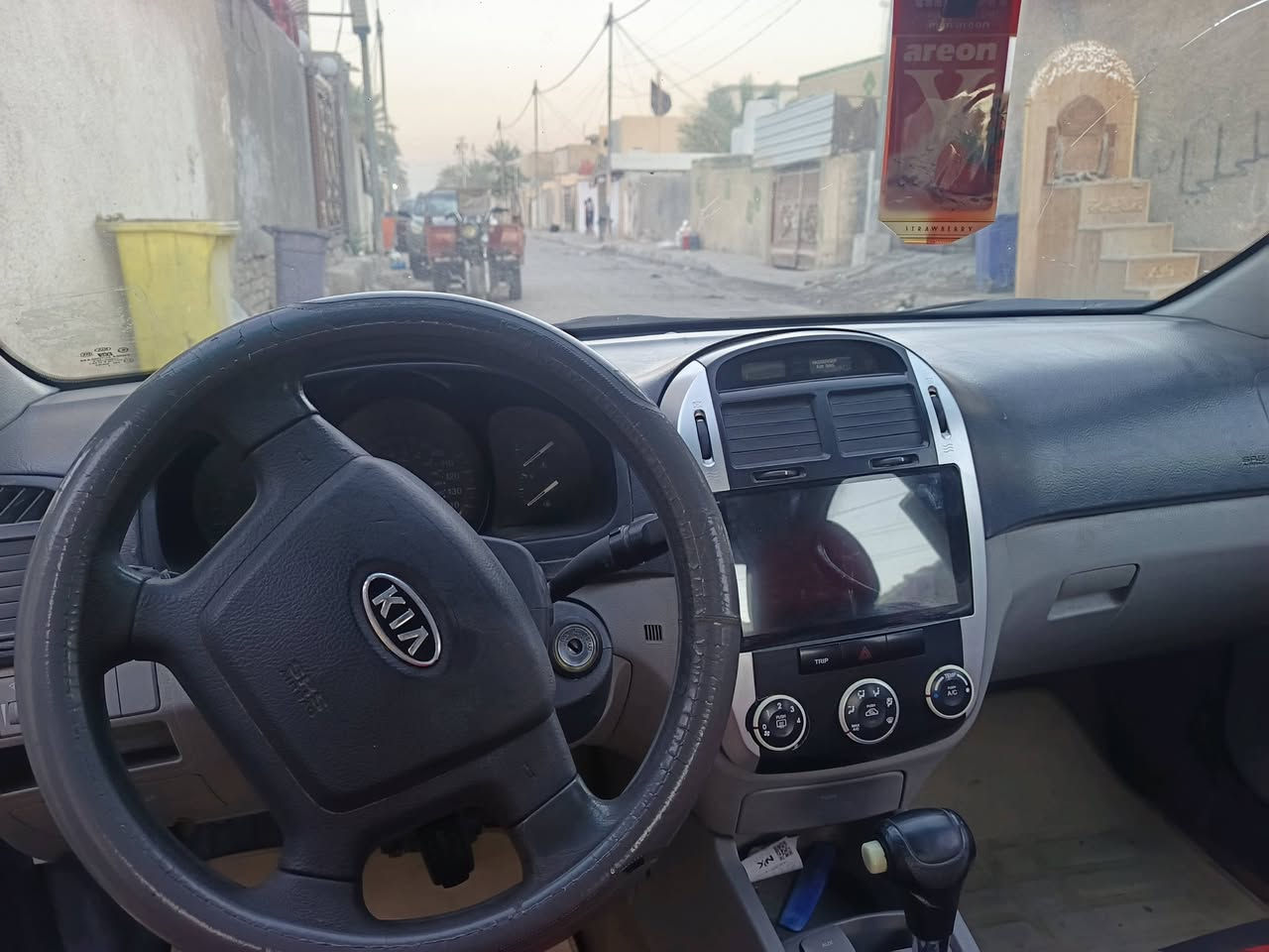 السلام عليكم سياره سبكترا موديل 9وارد امريكي حادثه جاملغ الخلفي بس الهلال مالته +محرك وكيير خير من الله  مصفره هيئه وغرامات السياره باسمي رقم نكليزي  مكان كربلاء ***********
