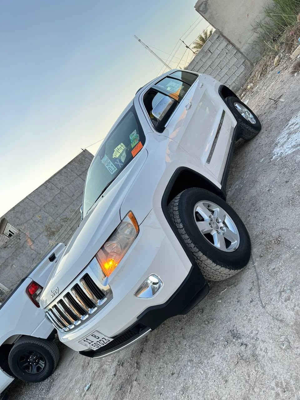 سلام عليكم عندي جيب وارد امريكي بيهه ربع قطع صبغ بدون دواخل شرط شواصي الغودتكم حوض كفاله محرك ٦سلندر صدر تخم تاير جديد داخل بيجي كشن كهربائي بصمه سياره احله من صوره رقم بغداد نكليزي شرط تحويل *********** مكان ديالي تقطع القدس  السعر ١٣٠وبيهه مجال حك جيه   ‭٠٧٧٢ ٤٠٧ ٢٩١٢‬
