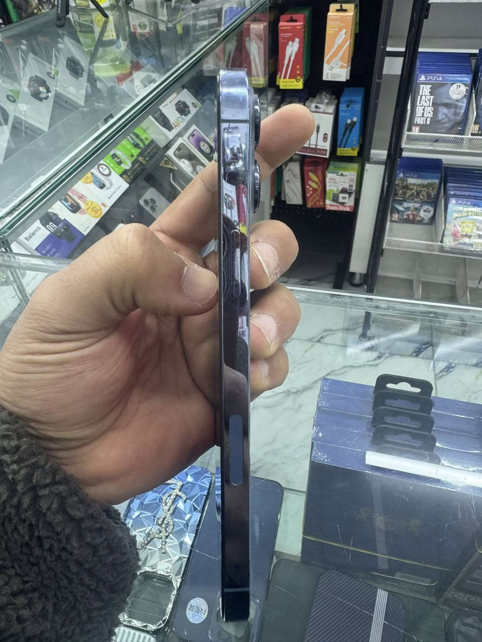 سلام عليكم ايفون 13 برو ماكس ذاكرة 256
البطاريه 79‎%‎ الجهاز تفاصيله موضحه كله شاشه امبدله نطيف حيل بس امصلح فيس ايدي يشتغل الجهاز تصليح ركاله السعر 425 الف وبي مجال بسيط حي العامل شارع 84 مركز المسرة للموبايل ***********
