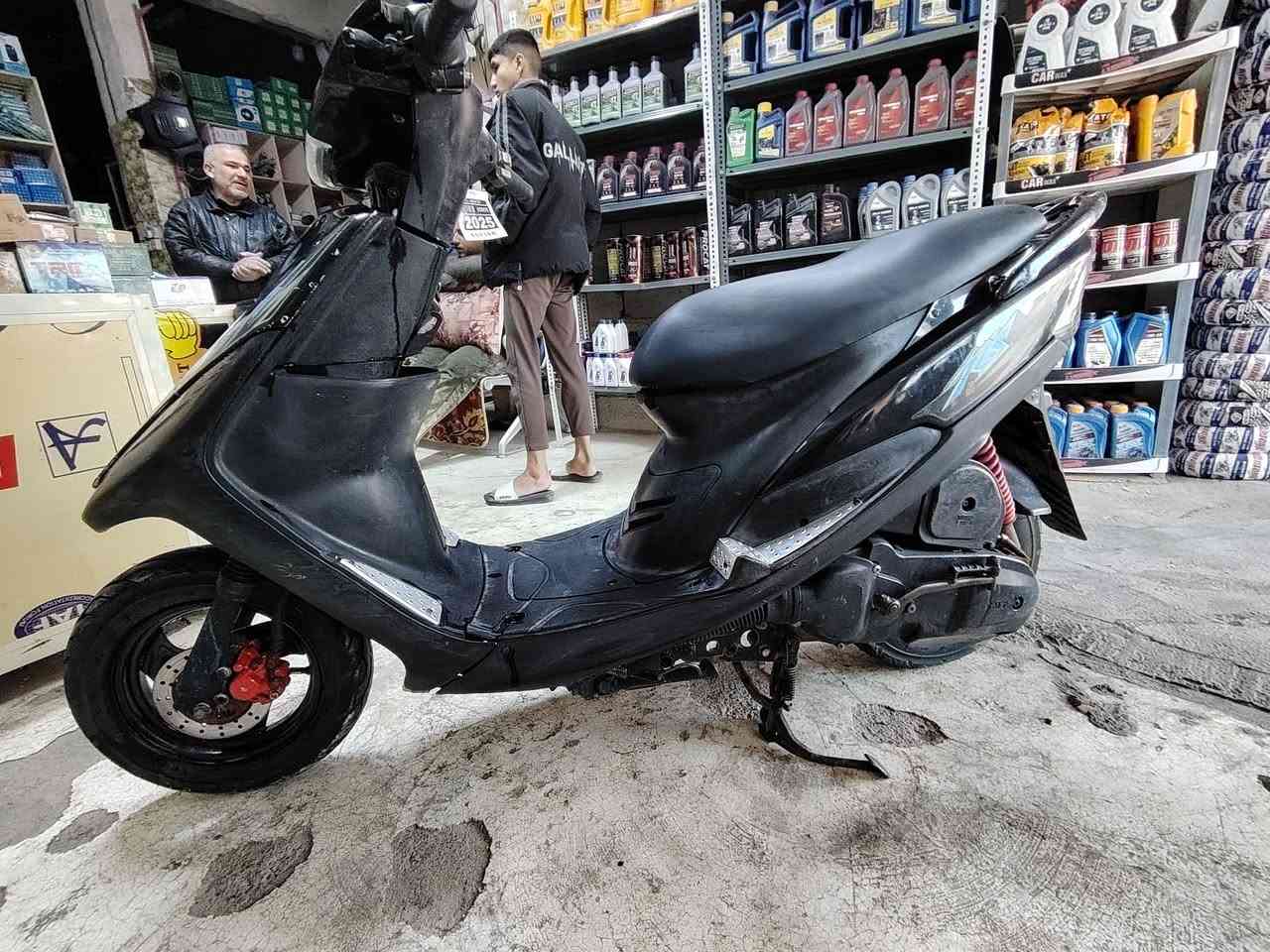 سلام عليكم ماكس للبيع دراجه بلاديه مامفتوحه كله بلادي السعر 625 وبيه مجال قليل المكان ديالى كنعان


**إذا كنت صاحب هذا الإعلان وتريد حذفه لأي سبب، رجاءا أرسل رسالة إلى الدعم الفني**