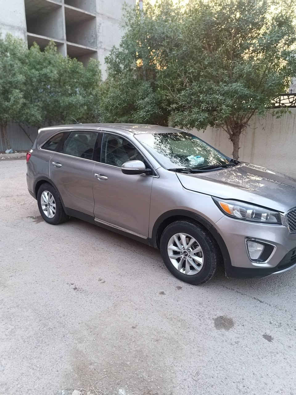 سلام عليكم سورنتو موديل 2019رقم سليمانية سيارة مكينة كير صدر امامي خلفي كلة مكفول  تحكم ستيرن جهتين شاشة كأمرة 7راكب جاهزة اي نقص ما بيها بيع سريع معروضة 150وبيها مجال حك اجية***********
