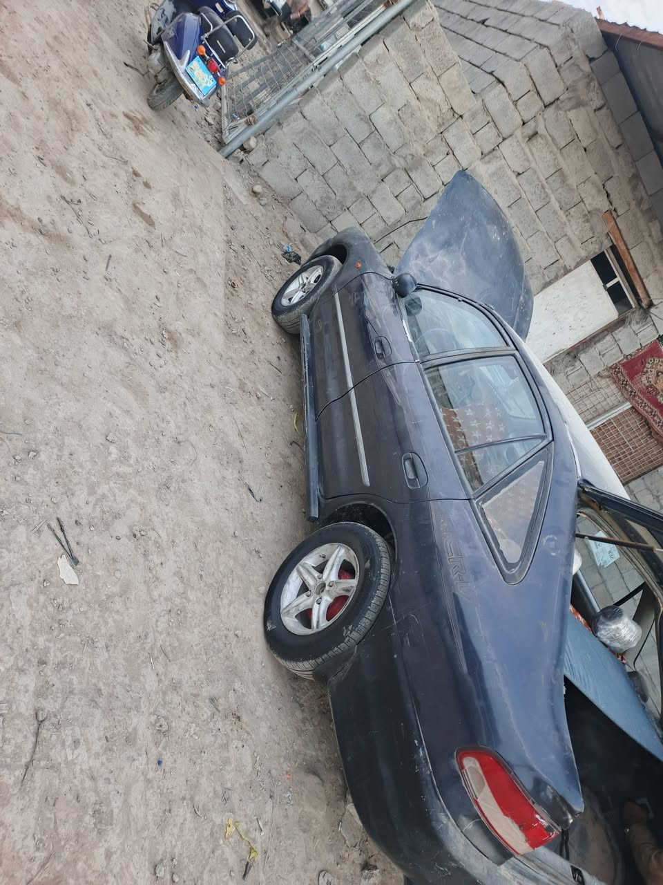 اسلام عليكم للبيع ميسوبيشي كلنت موديل 93 محرك كير صدر سياره جاهزه صفاحه بلاديه رقم ديالى سنويه نهايت27 مكان السياره بعقوبة السعر 18ورقه شراي يتصل للستفسار ***********
