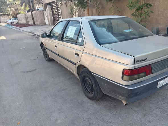 سلام عليكم بيجو روي 2008بسمي سنويه تنتهي شهر 12 السياره بنيده محلو لان طار عل الجامه مكانه بغداد السعر 26وبيه مجال بسيط اخوان لتكلي شبيه ومابيه تره هيه سعره مناسب تعال كلب وسهله انشاء الله ***********
