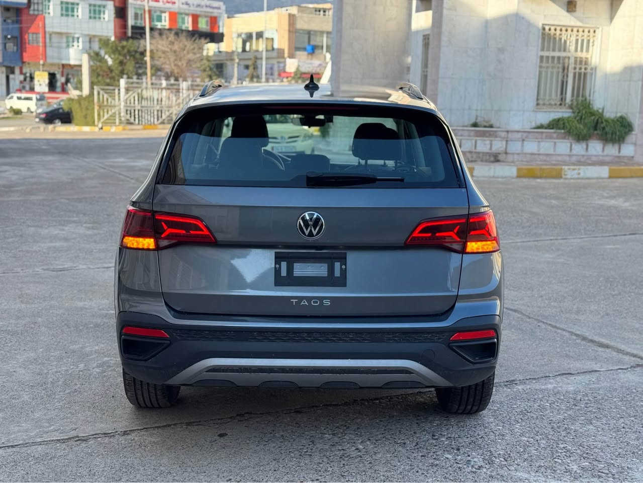 Volkswagen Taos S 2024   ✔️
فولكسواغن تاوس اس ٢٠٢٤

حادث خفيف ✅

عربي: بدون صبغ بدون تبديل بدون دواخل 👌
٤١ الف ميل ماشية و ارباك سترن سستم
رقم الشاصي بالصور شوف الحادث فقط شوي دعامية

كوردی: بێ سبوخ بێ پارچە گوران بێ داخلی
٤١ هزار میل رویشتییە و ارباک سوکان سستم
رقم شاسی لەناو وێنەکاندایە حادیسەی تەنها کەمێک دعاميە

مواصفات S 🎖️
بصمة و كيج الكتروني و بريك بصمة و دواخل بيجي و رصاصي، رادار خطوط الشارع و رادار امامي و خلفي و رادار نقطة عمياء و حساس ٣٦٠ درجة، شاشة و كاميرة خلفية، لايت زينون و ويل كروم و بعد بيها مواصفات .....

كل شي بلادي شركة شرط رادار حجر راديتر 💯
كير محرك مضبوط و مو مفتوح 💯

شرط الترقيم و يترقم محافظات شيمالية ✔️

سعر 🔥 135 ورقة قفل
مكان عقرة "ئاكرئ"
واتس اب و كورك ***********
0750-773-94-71 اكر, نينوى
