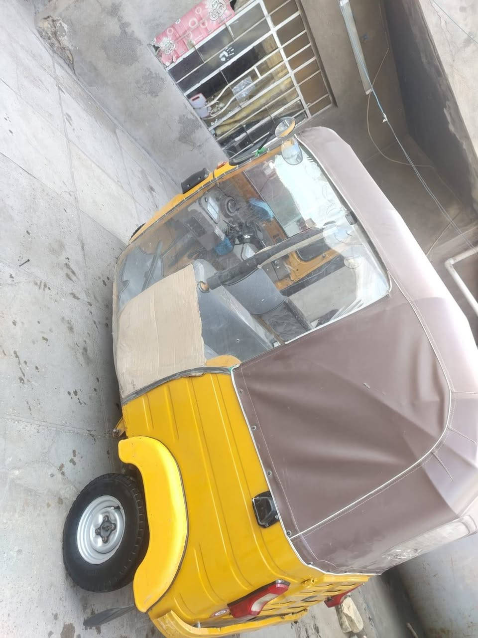 تكتك البيع 20شهر ١٠ رقم وسنوية بغداد السكن الحسينية الراشدية ***********  السعر ٦٧٠٠
