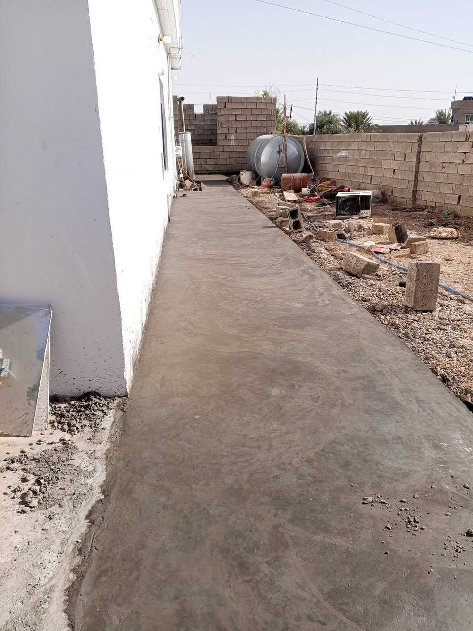 يوجد كادر خباطه صب بيوت داخل وخارج ناعم لاش مع صحيات تعديل ابيوت فرش حصو شقل درجه اولى /***********/***********
