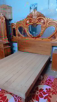 سرير • غرفة نوم