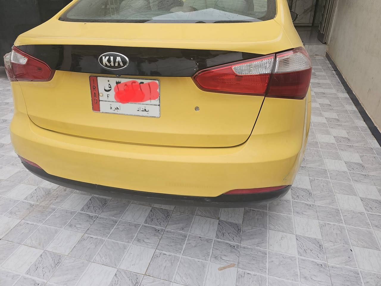 كيا فورتي للبيع 2015 رقم بغداد عنوان ديالى سياره جديده وجاهزه من كلشي كير ومحرك وصدر وتبريد وتخم تاير كله جديد  ماشيه 173 خط جوال *********** ضرر باب الصدر مبدل
