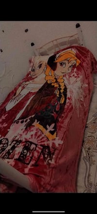 سرير نفر • وردي فاتج • نظيفه