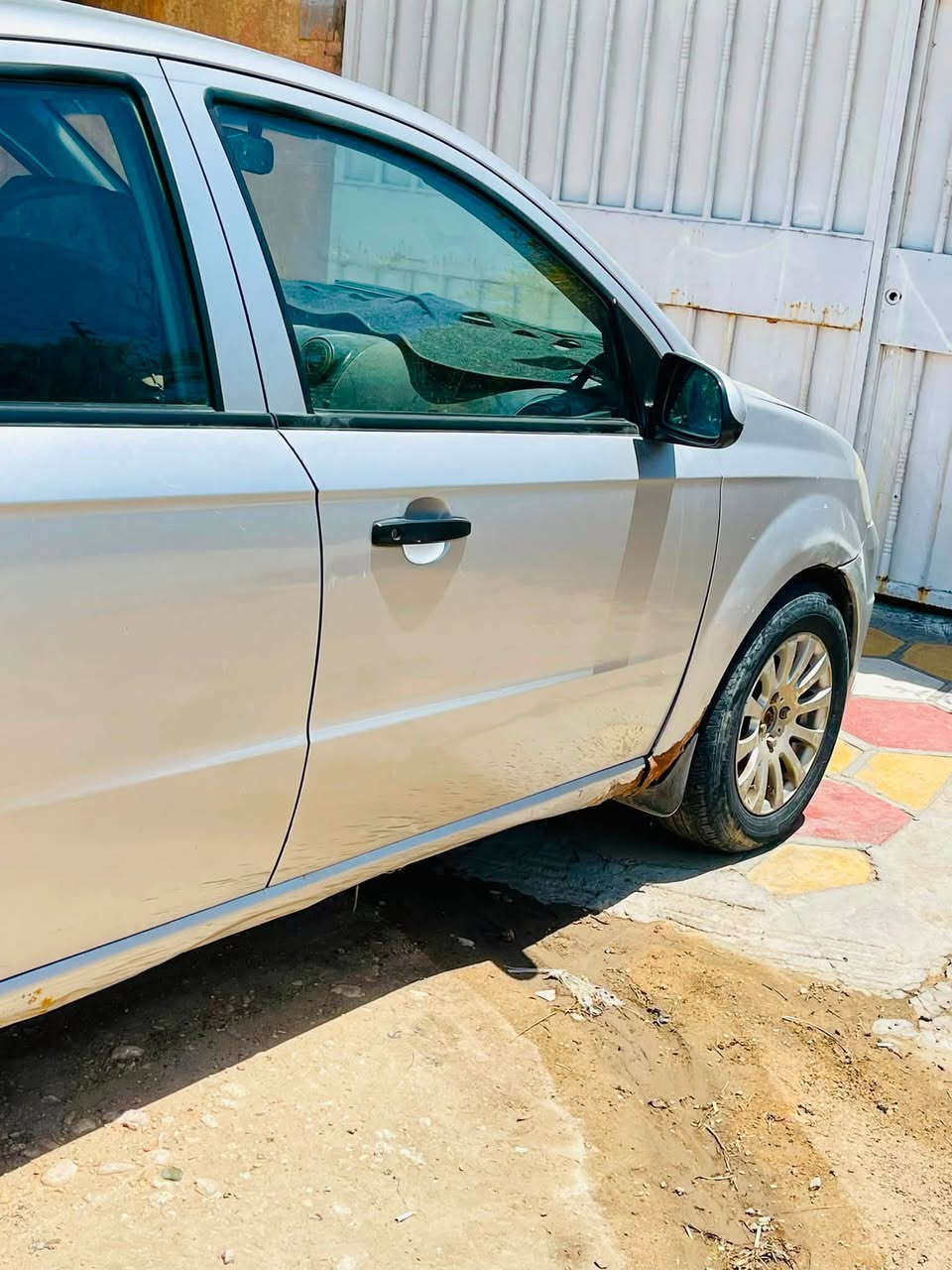 مكلف بالنشر سياره افيو رقم بابل
موديل ٢٠٠٧ 
مكفوله من الصبغ 
بيها طخه خفيفه موضحه بالصور تخم تاير 
مكينه وكير حاله جيده
اتصل بصاحبها 
الرقم ***********
