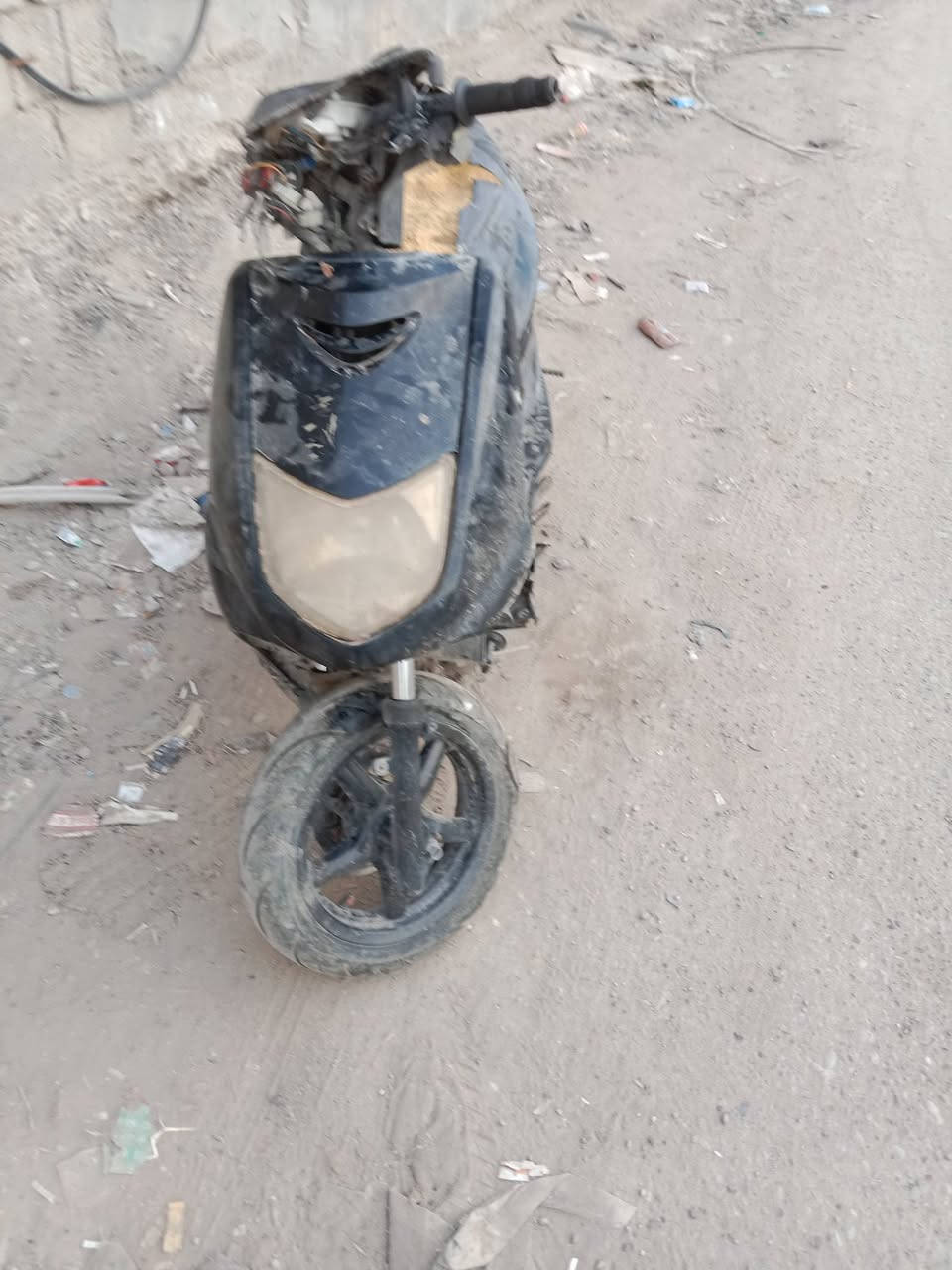 سكنس نثيه للبيع كوم حديد السعر 150 مجال بسيط للاتصال *********** عنوان بغداد الدوره
