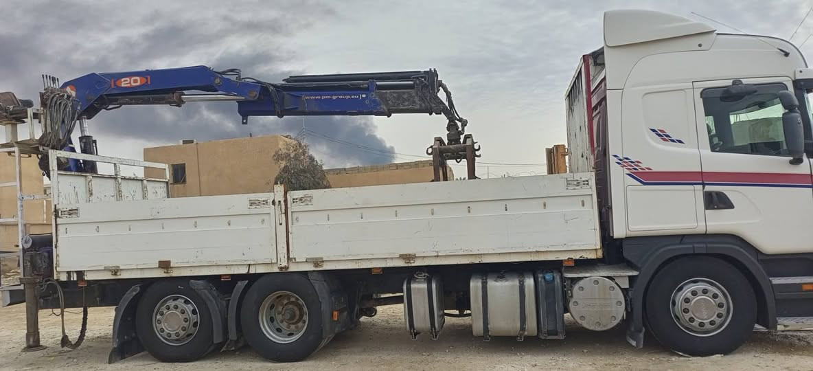 مكلف بنشر
للبيع   سكانيا بطة

موديل   2011

المحرك.  420

كير   12 نمرة عرجه اوتوماتيك

رتايدر  او  سبايدر.  6

سنكل  دوار 

سلايت  3

كرين  7 طن 

جهاز.  BM

موصفات   تبريد  ثلاجة  تدفئة 

تصال على  صاحب الرقم 

***********

***********
