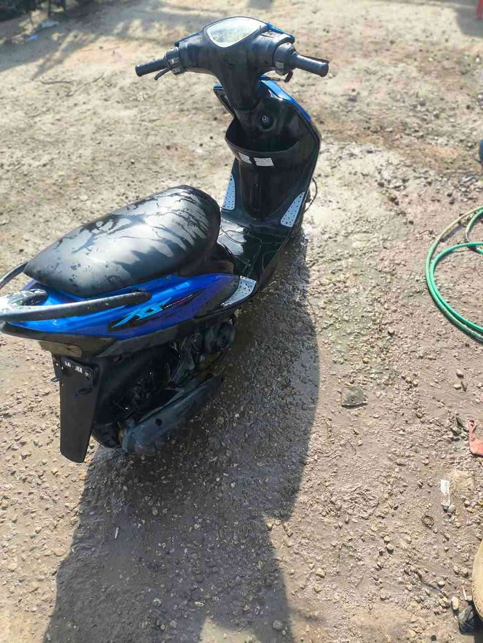 السلام عليكم دراجة ماكس عدلة بوشة 55 
السعر 450 
الهاتف ***********
