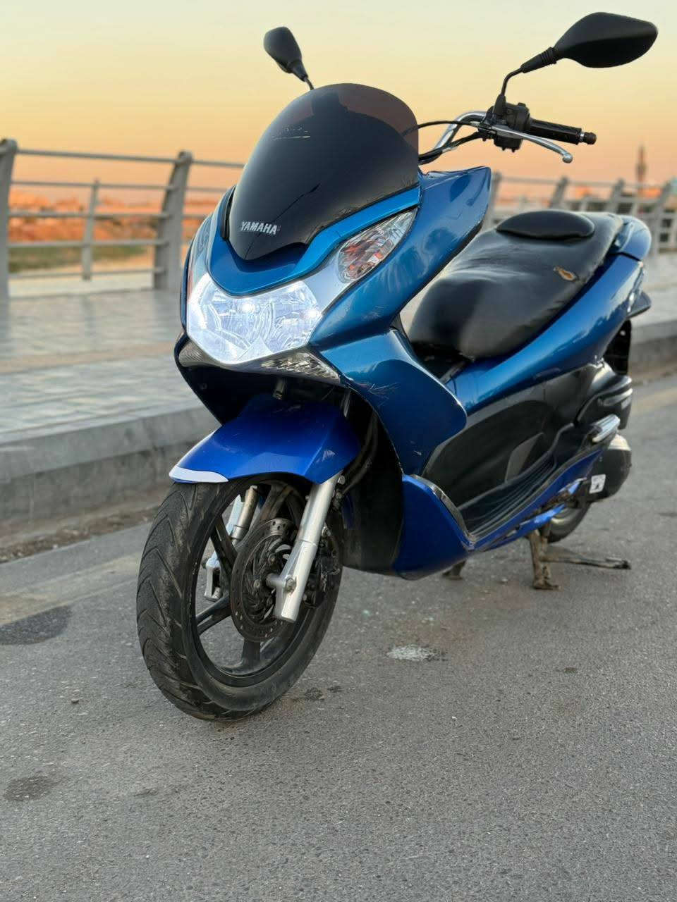 السلام عليكم للبيع دراجه pcxجيل الاول  دراجة  ماخذها رمبه الدراجه وأعلى ايدي حجم مكينه 150ياباني الاصلي دراجه جديده مال جناي وعلئ ايدي لون ازرك
ياباني الاصلي دراجه كامله أستان كهربائي حساس ازدحام سويجات دراجه جديده الدراجه  احلا من الصور مال جناي المكان بغدادالكرخ دراجة مكفوله اي نقص مابيه السعرمليون و250الف الاتصال على الرقم ***********
