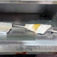 فرن بيتزا طابق واحد جديد ممستخدم للبيع السعر ٧٥٠ وبي مجال 07732463302