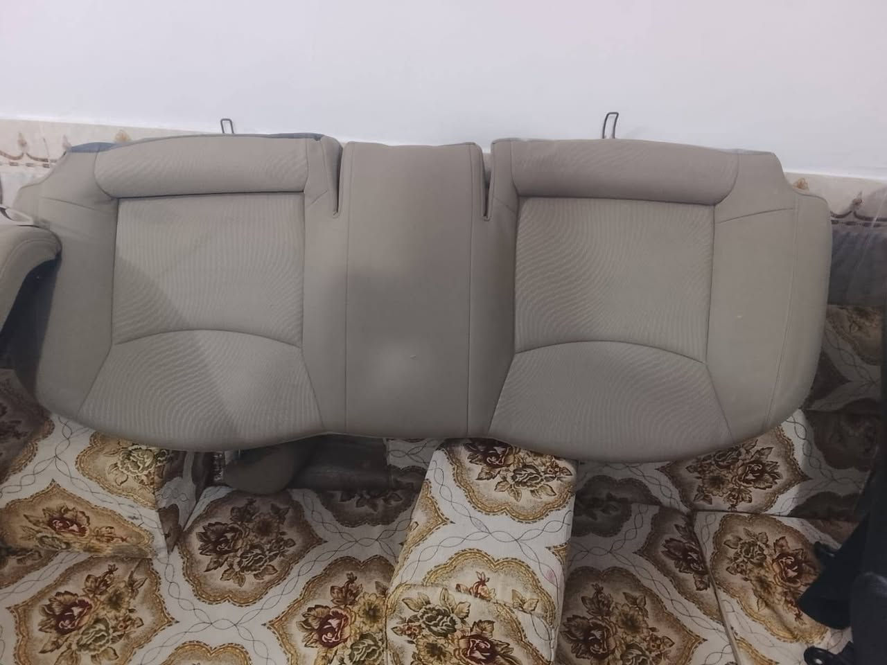 سلام عليكم
كشنات النترا  كارتون  لون عسلي. سعرهن 125 وبيها مجال رقمي ***********
