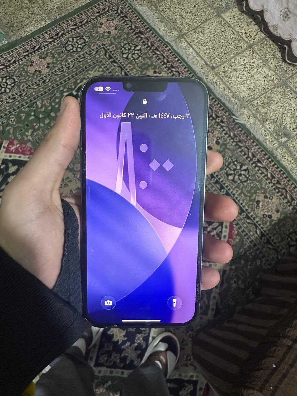 ايفون ١٣للبيع مفتوح تخطي ومبدل شاشه وبطاريه وكامرات. ذاكره٢٥٦ بطاريه٨٥ سعر٣٢٥وبي مجال بكاني شعب رقمي***********
