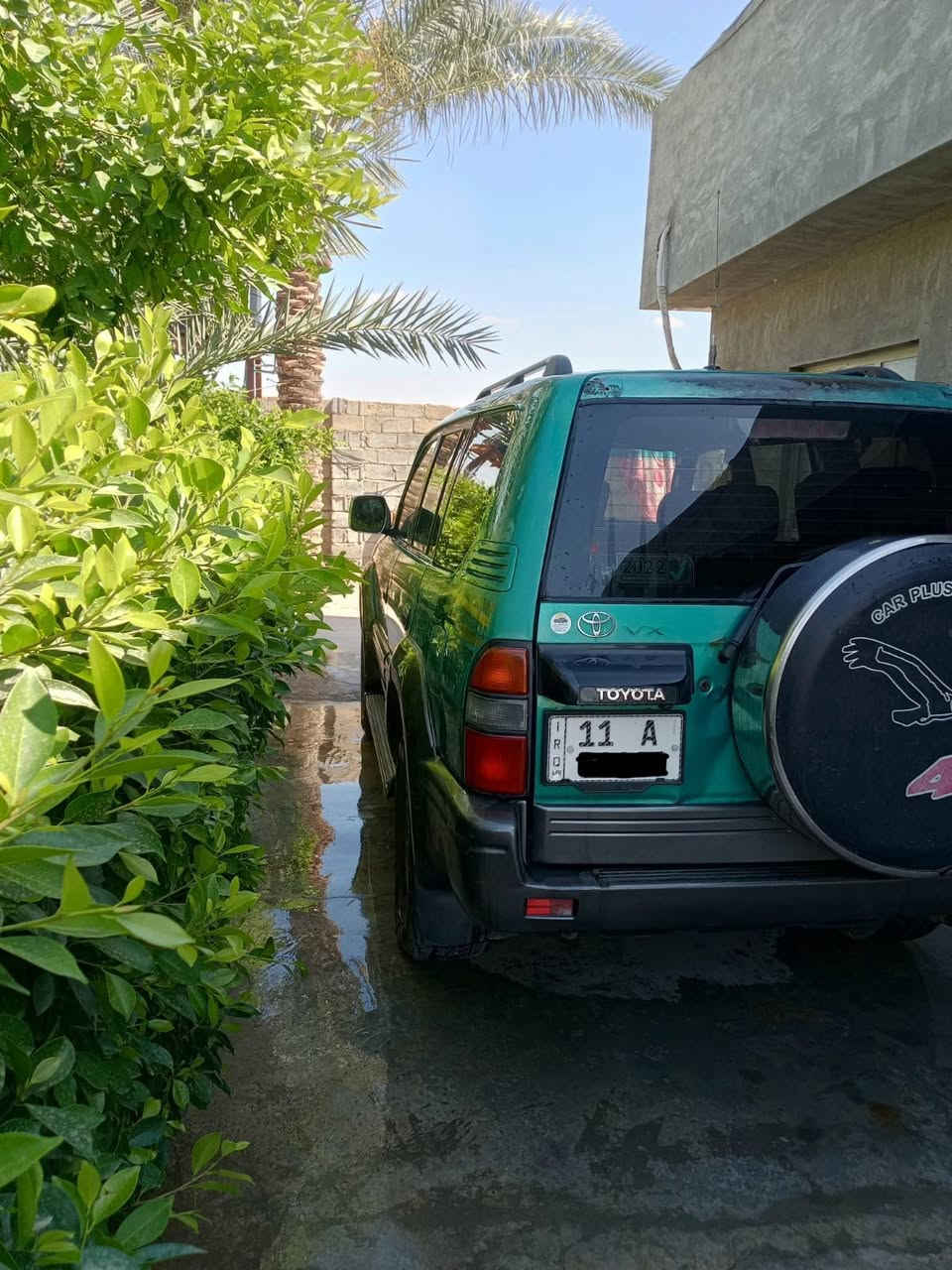 السلام عليكم للبيع تويوتا لاندكروزر موديل 1997 محرك 6 سلندر سياره بلاديه مال بيت جاهزه كل نقص مابيها رقم بغداد الجديد بأسمي والتحويل مباشر مكان السياره بغداد ال كرخ حي الجامعة للستفسار هاذا الرقم اتصل و تدلل *********** وتساب
