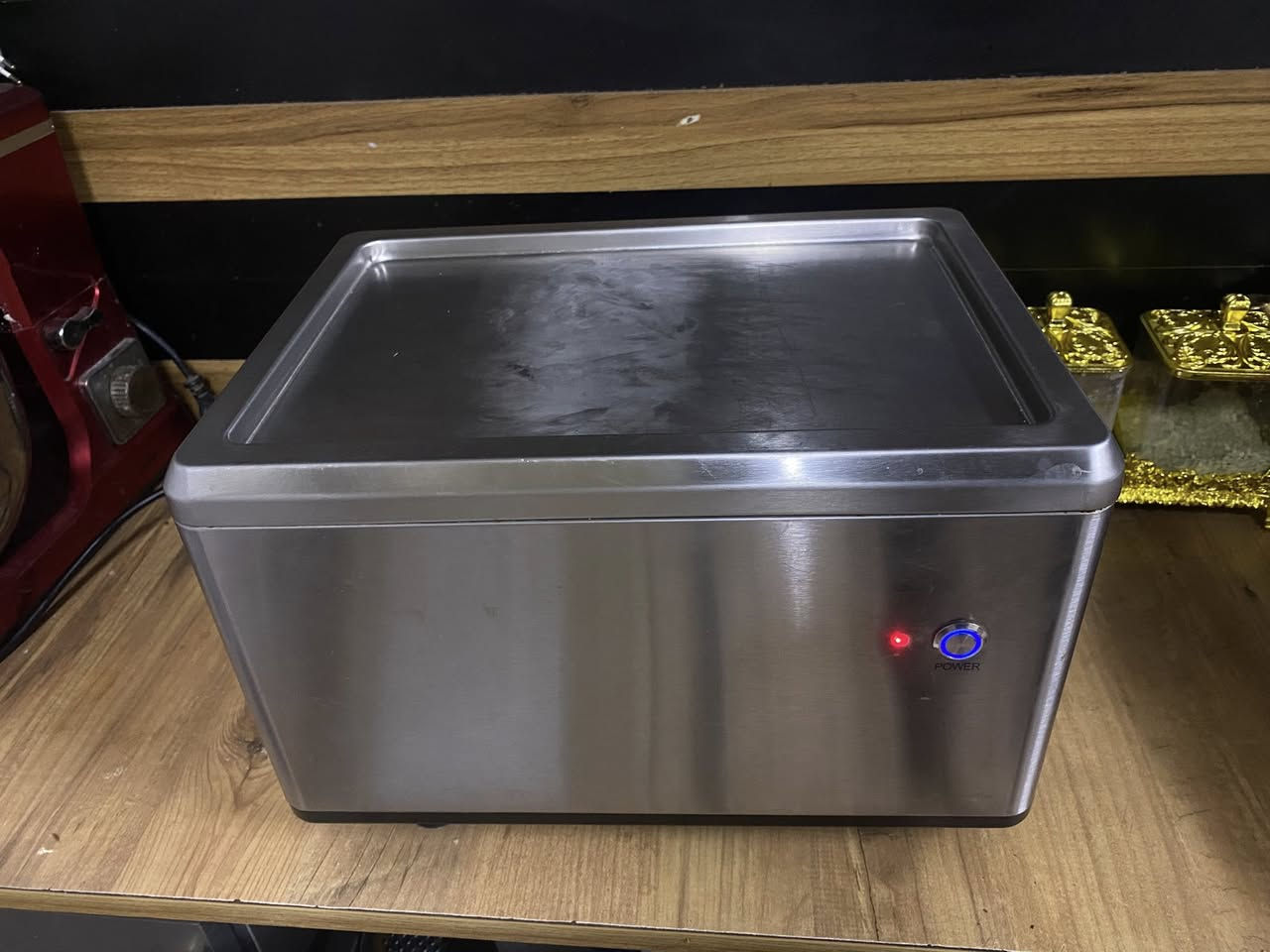 مكينه ايس رول للبيع 90 الف دينار مكاني بغداد ***********
