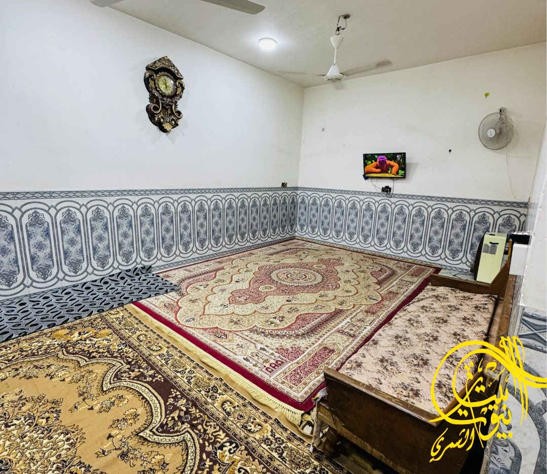 للبيع بيت 🏡
🔹 المساحة: 200 متر
🔹 طابقين

▫️ الطابق الثاني غير مكتمل
▫️ الطابق الأرضي جاهز للسكن
🔹 تفاصيل الطابق الأرضي:

✅ طارمة ✅ حديقة

✅ صحيات خارجية

✅ صحيات داخلية

✅ استقبال كبير

✅ مطبخ كبير

✅ هول كبير

✅ غرفة نوم كبيرة

🔹 تفاصيل الطابق الثاني:

🏗️ غرفة نوم مجمع صحي نقص ارضيات وجدران 

🔹 البناء: جيد 

📍 الموقع: كاع ابو غزال  – نادرة الثانية

📄طابو زراعي :

📞 للتفاصيل والاستفسار:

علي عذاب

📱 ***********
