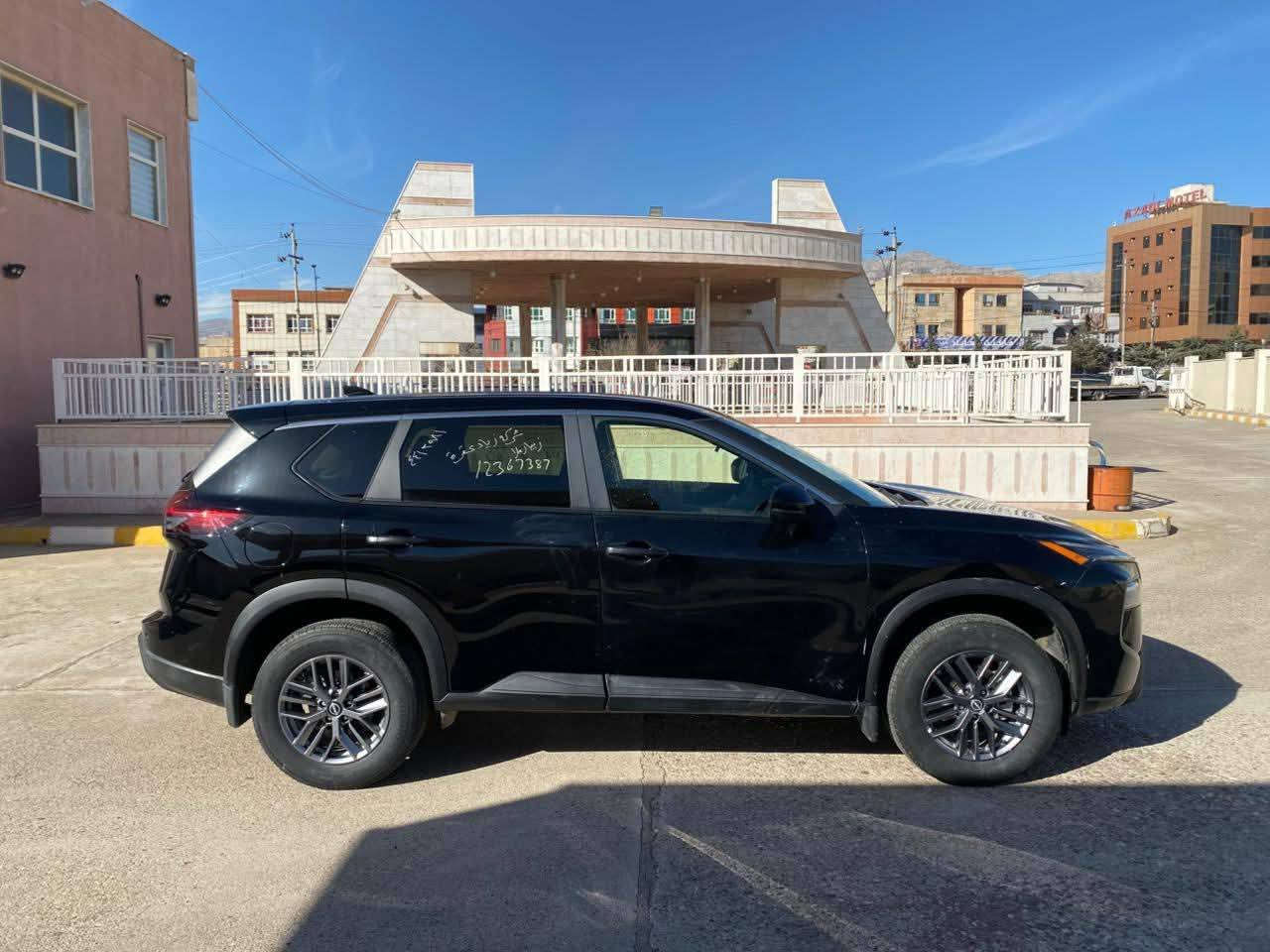 نيسان روج 2025. S. AWD 

بونيد. باب صبخ بدون دواخل ارباك سيستم 

سعررر 128$.
 
***********
الشراي يتصل دهوك, العراق
