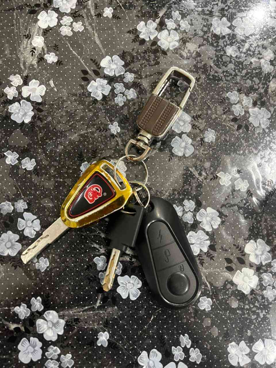 للبيع بايسكل كهربائي اخو الجديد لا يوجد بيه اي عيب
لتواصل واتس اب  ***********
