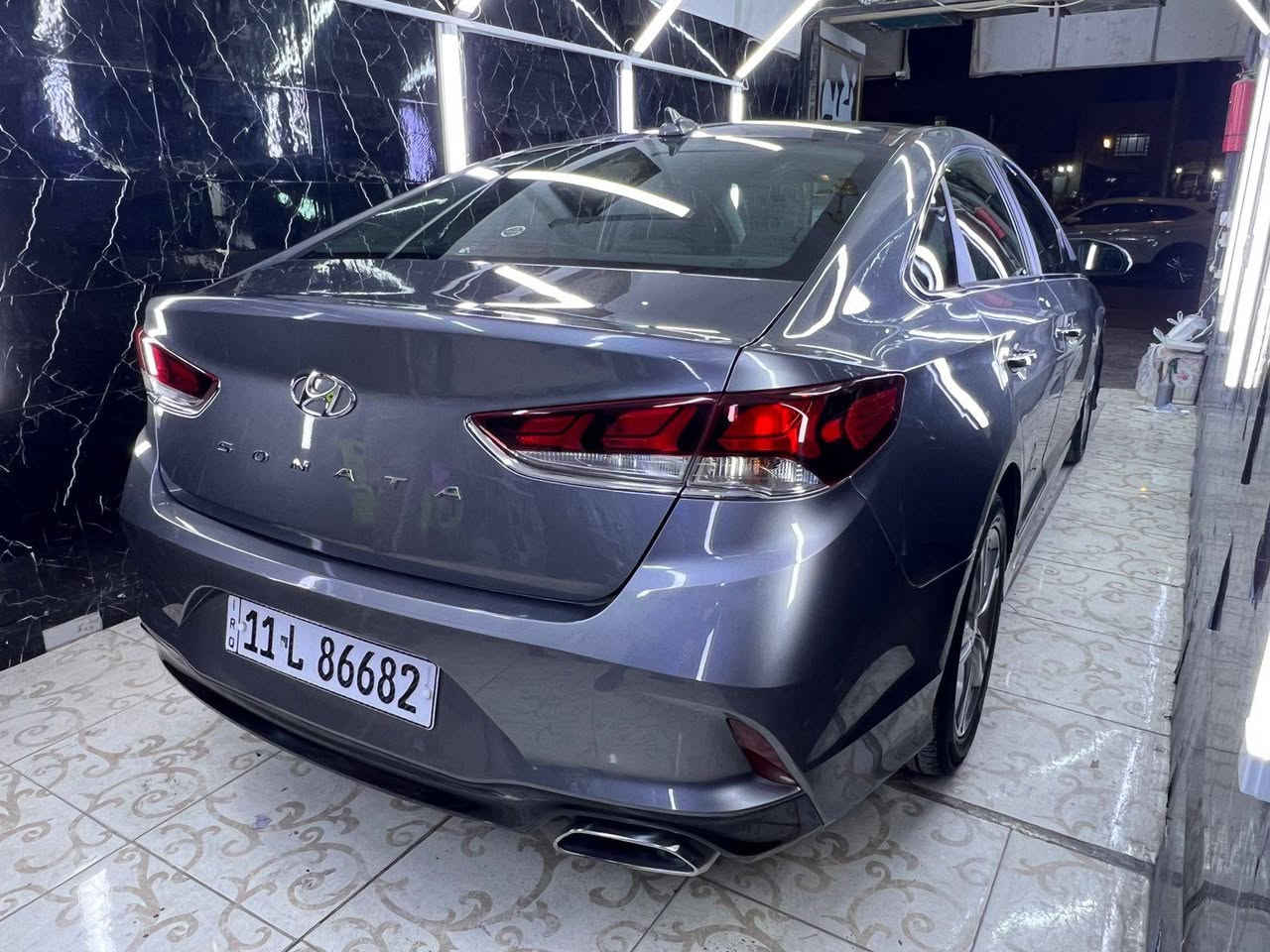 هيونداي سوناتا 2019
فول عده البانوراما 

وارد أمريكي

المحرك: 4 سلندر 2400cc GDI

العداد: 79 مايل 

اللون: رصاصي 

رقم السيارة: بغداد انكليزي 

مداور: ثاني يوم

المواصفات:

شاشة كبيره 

كاميرا خلفية

تحكمات ستيرن

رادار جانبي

نقطة عمياء

ويل كب

كشنات مخمل 

كشنات كهرباء 

كشنات تدفئه 

استيرن تدفئه 

بصمه تشغيل 

ابواب بصمات 

الملاحظات:
حادث أمريكا: الصور داخل المنشور 
البنيد ودعاميه 
السياره مسويلهه نانو سيراميك 
📍 مكان السيارة: كربلاء

📞 رقم الاتصال: ***********

🔴 السعر : 140 $ وبيها مجال
