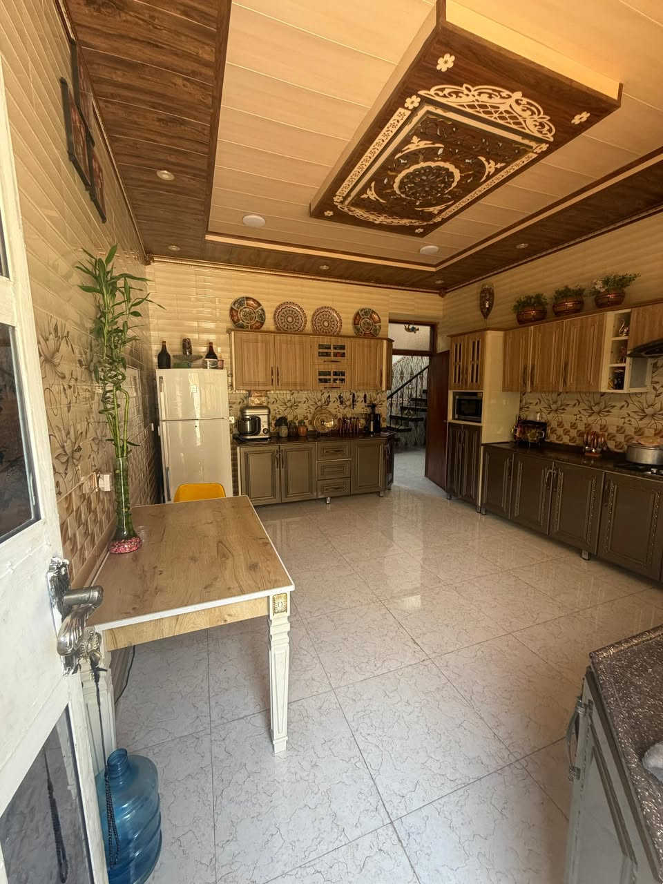 بيت للبيع
قرب الشارع العام بفرع بيت علي عناد البيت بجوار بيت ذاري طابقين مساحتة 238م
متكون من مطبخ واستقبال و٤ غرف نوم و حولي وحمامات عدد ٣
للاستفسار الاتصال  واتساب موبايل

***********
