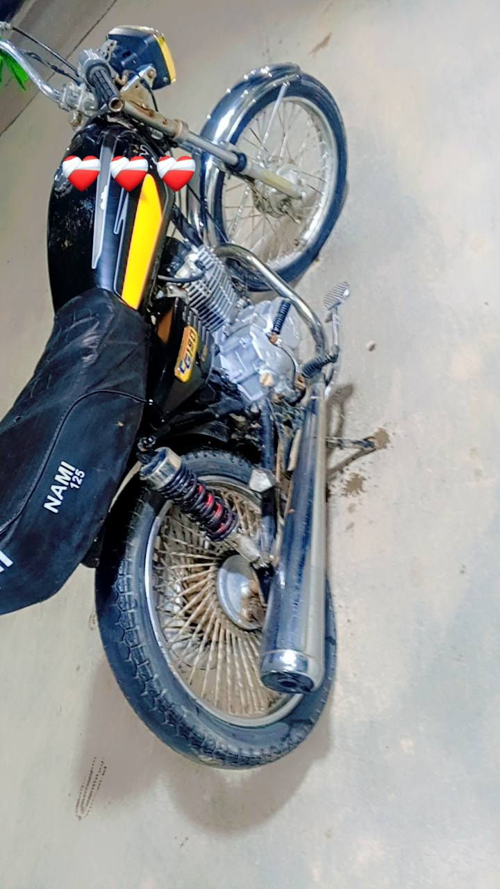 سلام عليكم شباب تايكر للبيع موديل 20 محرك 18 بعده بجيس تخبل دراجه كلك السعر 200 وبيها مجال  *********** متوفر كلشي بيع مستعجل
