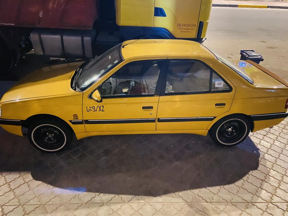 سلام عليكم بيجو للبيع سياره شوف العين مكاني بصرة زبير حي العسكري سعر 38رقم الهاتف ***********
