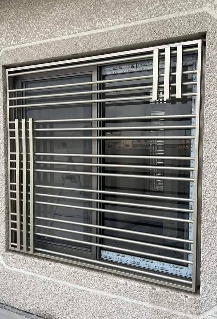 #معمل #حدادة #المشهد لصناعة #الأبواب #والشبابيك و المحجرات وسقائف الكيسبان و غرف السندويج وكافة اعمال الحديدية..... كربلاء حي الصناعي 
📞***********📞***********
