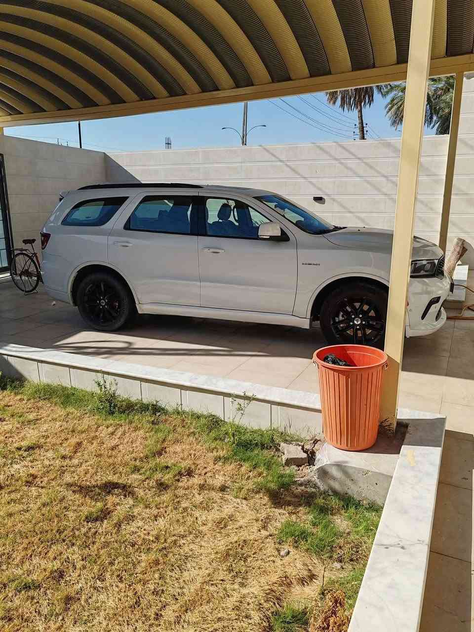 رقم السيارة : اربيل
موقع السيارة : السماوة 
نوع السيارة : دوج دورنكو بلاك اديشن (خليجي) 
موديل السيارة : 2022
المسافة المقطوعة:52الف كيلو
محرك RT 5.7

مواصفات:وكالة هارلم 

بصمة تشغيل 
بصمة ابواب 
كشنات جلد خياط احمر 
كشنات كهربائي خزن وضعيات 
كشنات تدفئة وتبريد 
كشنات خلفية تدفئة 
تدفئة ستيرن 
ستيرن كهربائي 
شفتات ستيرن 
رادار امامي 
رادار خروج عن المسار 
رادار نقطة عمياء 
رادار خلفي 
زر فول ويل 
وضعيات قيادة (eco) (sport) 
مقاعد صف ثالث 
سقف شامو 
شاحن وايرلس 
دفع رباعي 4*4
صندوك كهربائي 
تشغيل عن بعد 
تبريد 3 قطع 
شاشة كبيرة 
نظام ملاحة خرائط 
زر دفع رباعي 
بلاك اديشن 
مانع انزلاق 
حساسات خلفية أمامية 
لايت زينون LED
مدخل AUX ابل كاربلاي
دشبول والأبواب مطعم بفورميك
اوتو ستوب توقف ذاتي 

ملاحظات: السيارة بيها شخط 
 و اصبعين بارد

سعر 325ورقه 💰وبيها مجال


**إذا كنت صاحب هذا الإعلان وتريد حذفه لأي سبب، رجاءا أرسل رسالة إلى الدعم الفني**