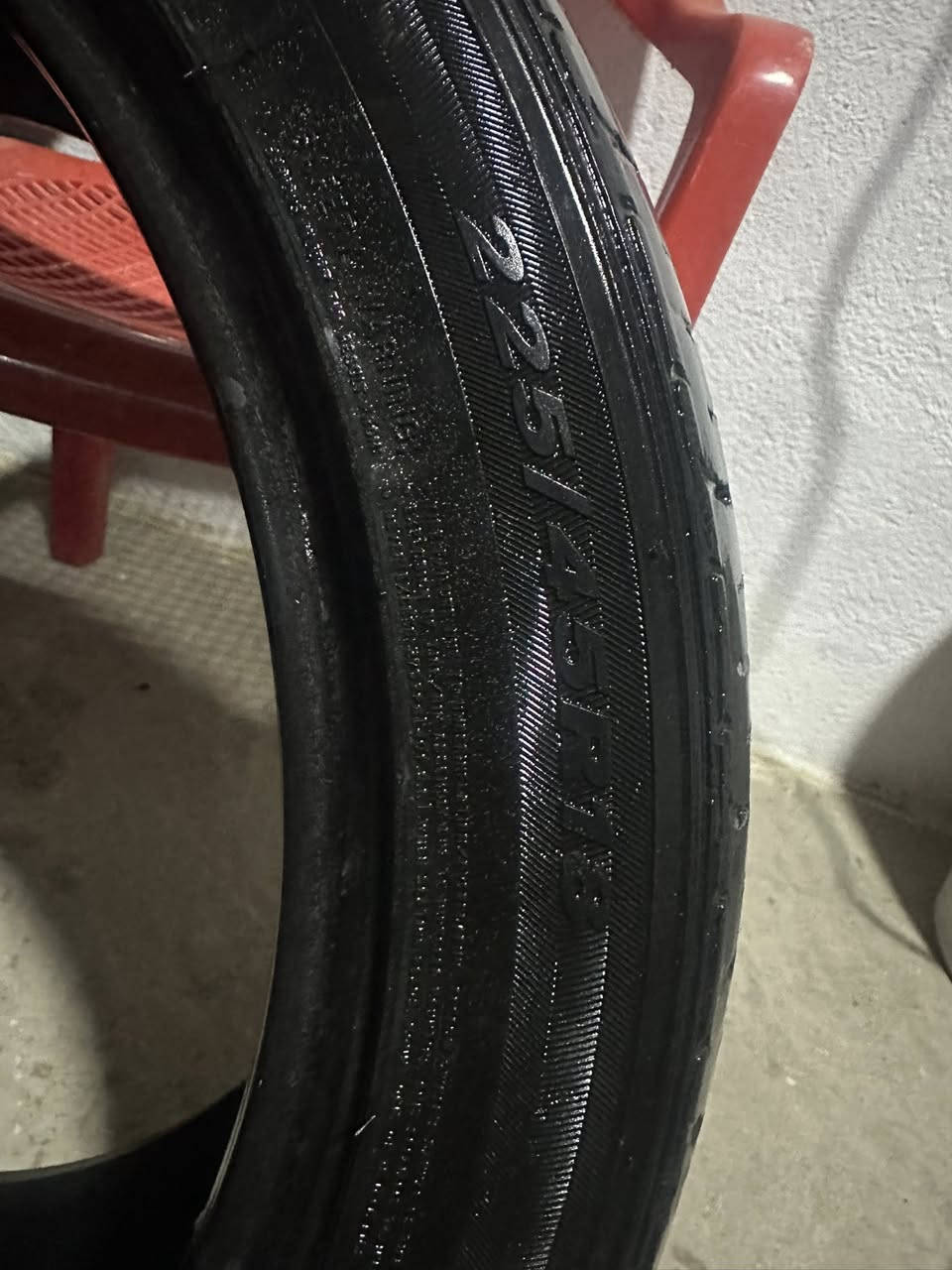زوج تايرات نضيف 
كوري اصلي 
حجم ٢٢٥/٤٥/١٨ 
سعر ٧٠ الف 
توصيل موجود 
*********** واتساب
