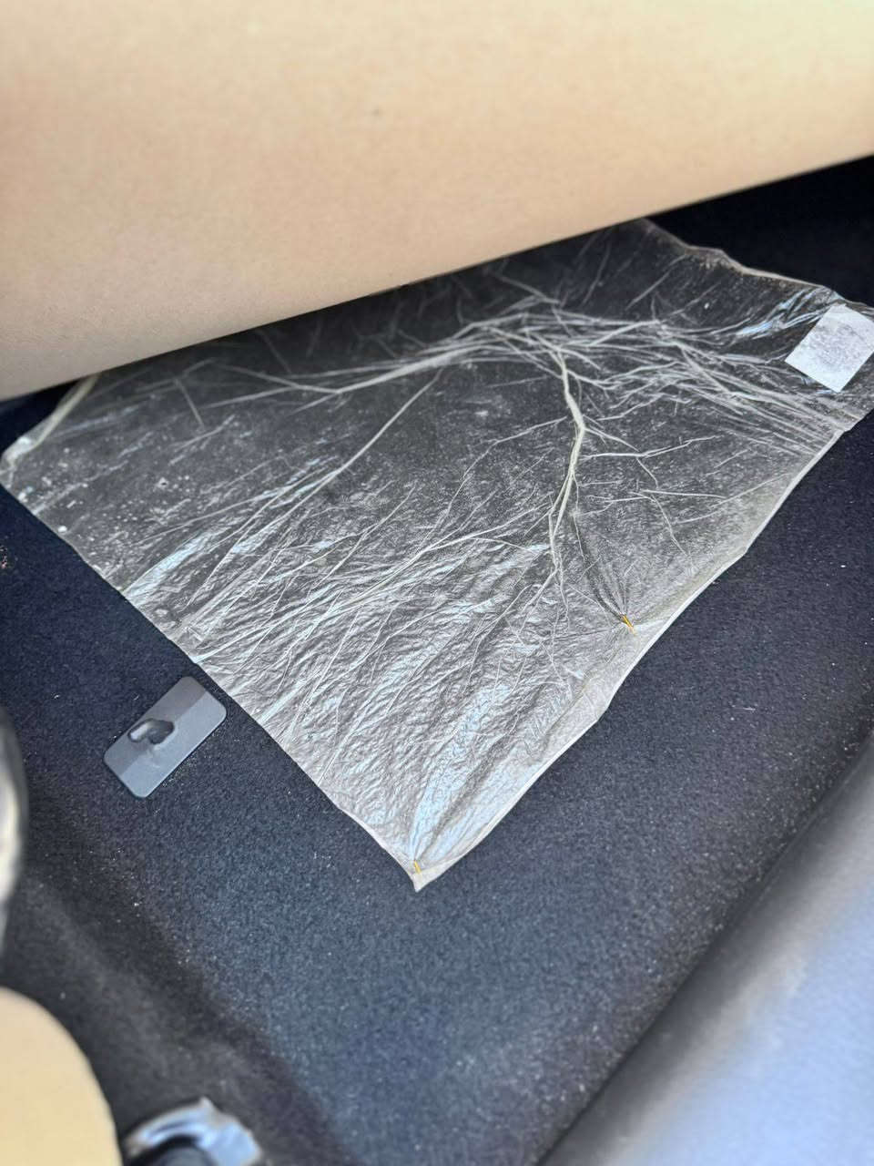 السلام عليكم البيع كيا سورنتو موديل 2014 سياره أخت زيرو ماشيه ٣٦ آلاف وين متريد افحص حقيقي وعل أيدي من 14 ولحد الآن ستلام الدوليه مكفوله من صبغ ولا شخط ولا تكحيل ولا نكراش حتى دعاميات بدون صبغ عل أيدي بعد الفابلون شركه بعده عل بنيد ول قماره حتى نايلون شركه عل كشنات وع كاعيه كبات بصمات شركه موصفات الدوليه 
بصمه 
كراسي كهربائي 
٦ سلندر ٣٥٠٠ 
7 راكب 
3 قطع تبريد 
زركات لايت 
بك لايت لد 
مري شفط وترحيب 
تبريد لمس 
ويل كروم 
تحكم ستيرن جهتين 
حساس امامي 
حساس خلفي 
كمره خلفي دواره 
كير 6 نمر 
دبل ايرباك 
نضام اليكو 
  فوول بعد بيه موصفات  
مكاني بغداد جديده رقمي *********** أبو علي
