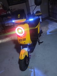 ادراجه R9 • جديدة بالكارتون • ٥ بطاريات ٣٢ أمبير