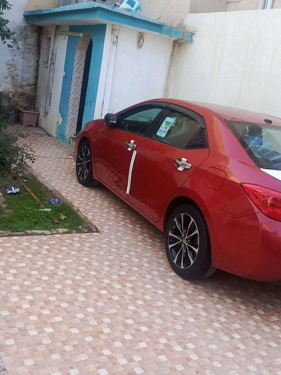 السلام عليكم كورولا للبيع ***********
