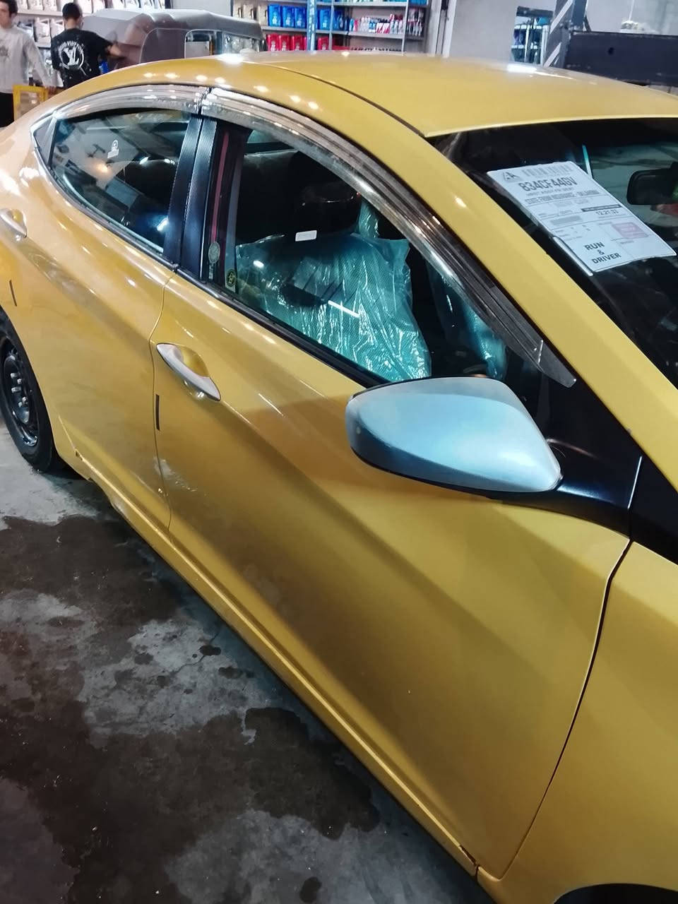 سلام عليكم النترا للبيع وارد مريكي حادث جملغ السعر 88 العنوان بغداد حي ور الرقم ***********
