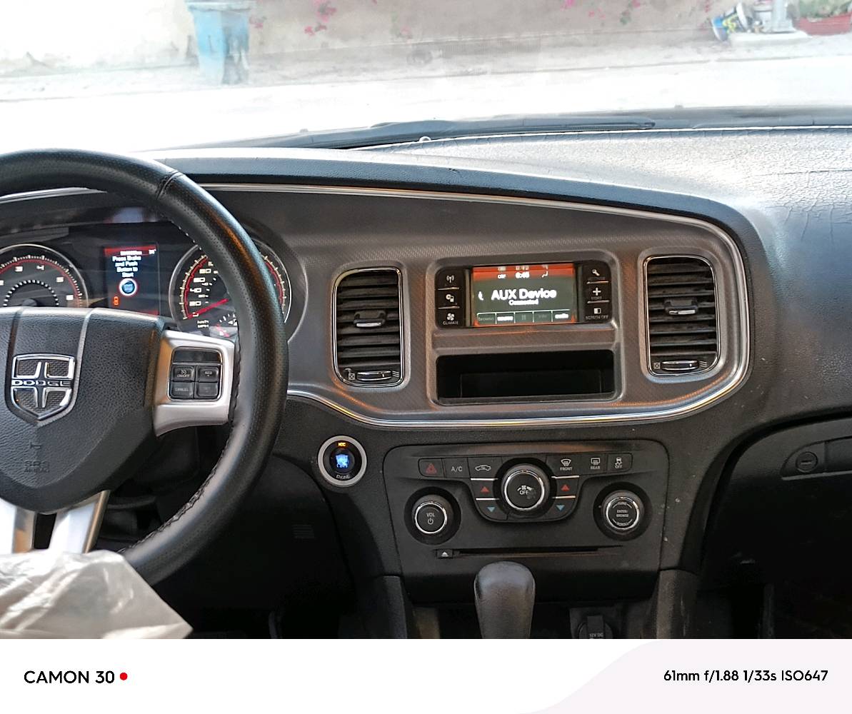 السلام عليكم
جارجر موديل 2014 ادوات ادوات ادوات

مكينة 3600 مواصفات عاديه كفاله من الكص والمعجون تفاصيلها مذكوره كلها بالسونار كير محرك حداديه تايرات كله بالشرط
 للبيع او امراوس بأصولي

سعر 75وبيها مجال للشراي 

مكان السياره النجف

الاتصال بالرقم*********** بيه واتساب وحياكم الله