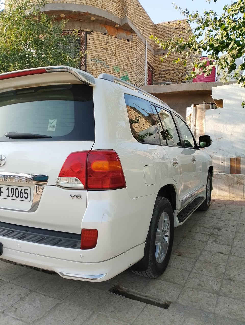 سلام عليكم لاندكروز اللبيع 2013اصل فول واحد عل واحد فقط بنيد مفتوح بدون تبديل التفاصيل اكثر ***********السعر 350
