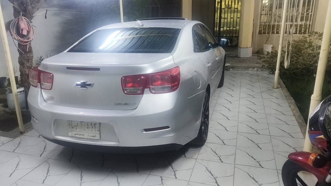 السلام عليكم
ماليبو ٢٠١٣ خليجي فول مواصفات عدى البصمه

فتحه سقف .  تحكم ستيرن جهتين .  شاشه قلاب . جام ٤ اوتو . مثبت سرعه .  اشاير بالمري . محرك ٤ سلندر ٢٤٠٠ تنفس طبيعي . كاميرا  شاشه بلاديه .  قراءة عطلات .  ويل ١٨  تخم تاير جديد . تبريد ثلج . دواخل جلد و مخمل لون اسود مضخم صوت نشرة لد داخليه .

بيها قطع صبغ ابيع صبغ حزام . مكان السياره البصرة ام قصر  . سنويه منتهيه شهر ٣ بأسم ابن خالتي تحويل ثاني يوم   .  للاستفسار *********** غير متواجد على النت السعر ٧٢ بيها مجال

