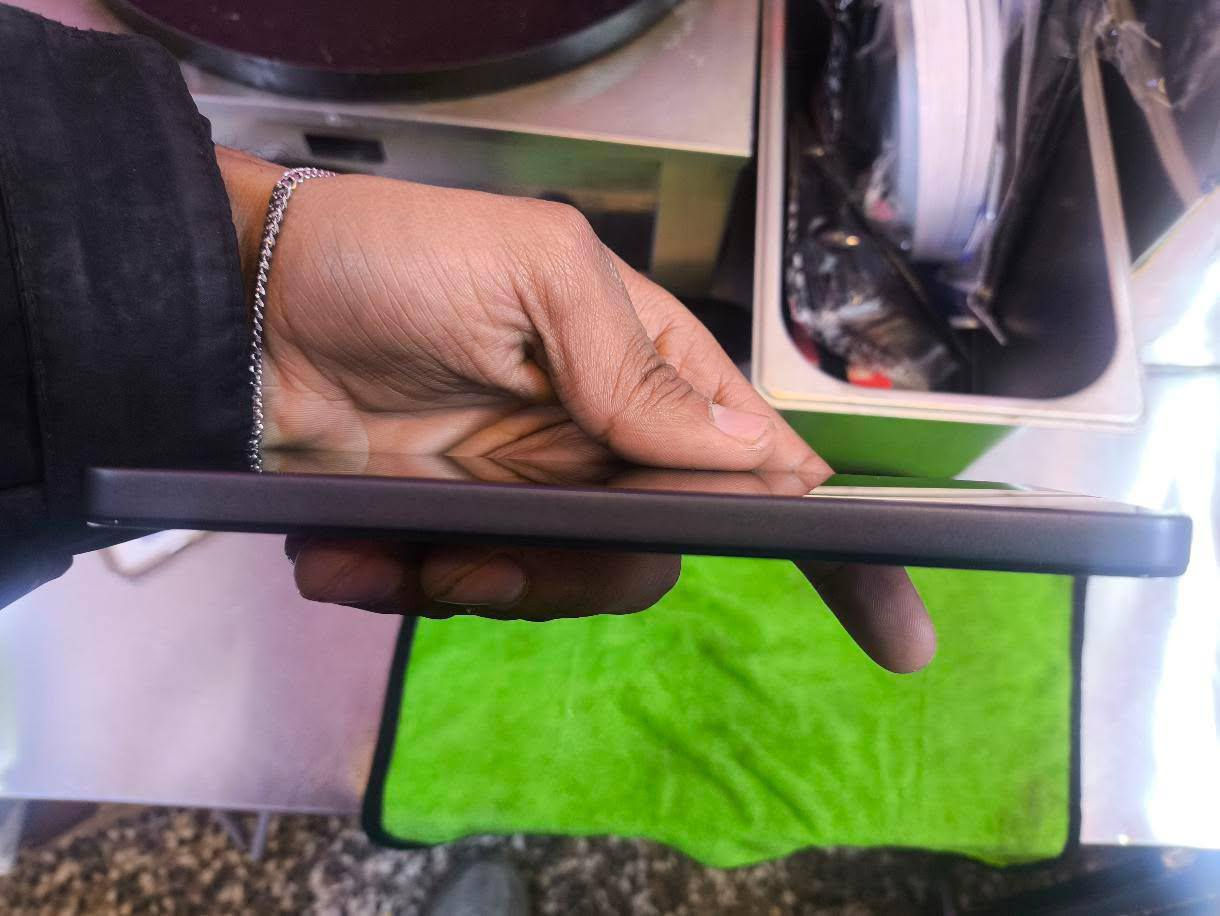 سلام عليكم تكنو بوفا 7الترا
الجهاز شوفت عينكم صارله سبوعين اخذته طك كارتونه شخص مابي ملحقات كامله ماخذه ب400 ب350وبي مجال 
بوبجي 120فريم ذاكره 256.رام12


**إذا كنت صاحب هذا الإعلان وتريد حذفه لأي سبب، رجاءا أرسل رسالة إلى الدعم الفني**