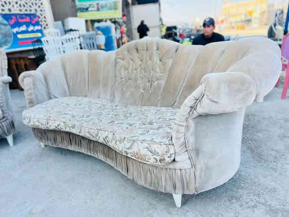 #من_مصر_عاصمة_الاثاث ✅

الى العراق بابل الهاشمية معرض الحربي ابو عبدلله

اكبر معرض ومعمل للأثاث والتخم في بابل

تخم تركي بالة نظافة عالية
السعر ١٦٩  الف كامل 🔥🔥

اسعار جملة الجملة بسعر تكلفة المواد 🔥

يوجد عروض وخصومات خاصة لأصحاب الكميات والحاويات

يوجد تفصال حسب الطلب ورغبة الزبون

يوجد توصيل 🚚🚚

#جديد
معرض الحربي ابو عبدلله لتجارة الاثاث 

#العنوان
العراق- بابل-الهاشميه 
ركن تقاطع البوسعبر ركن تقاطع السياحي

مقابل شركة رأس الخيمة للسيراميك

للحجز ومعرفه الاسعار يرجى مراسله الصفحه

واتساب ☎️
 *********** استاذ حيدر ابو عبدلله
 *********** حسنين الحربي
*********** اسامة السعدي

العنوان على خرائط كوكل ال GPS

https://maps.app.goo.gl/zYtBzz59SsbP1DKt9?g_st=ipc
