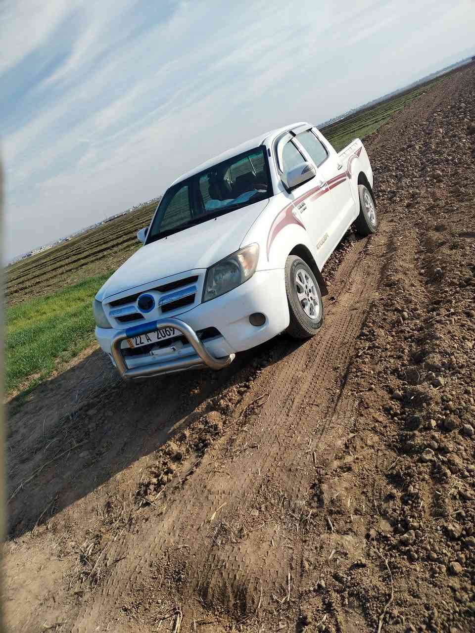 السلام عليكم مرزي 2006للبيع
سنويه جديد ورقم جديد
طخم تاير جديد
***********
