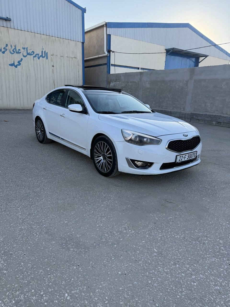 كيا كادينزا
موديل 2014 خليجي شكل ال 15
محرك 3500– 6 سلندر 
رقم اربيل الجديد 
مكفوله فقط  قبق جنطه صبغ موكله 
السيارة جاهزة من كلشي بدون اي نقص 
المواصفات✅ فول لفول
-تشغيل بصمة مع بصمة الابواب الامامية
داخل VIP 
-انارة بالمرايات والابواب الامامية
-كاميرا وحساسات خلفية
-بردة خلفية متحركة
-تبريد قطعتين
-تخم تاير جديد
-كشنات كهربائية جلد تدفئه
-لد امامي وخلفي
-تحكم كامل بالستيرن
-شفتات ستيرن رياضي
-نظام ترحيب 
-سماعات انفنتي 12 سماعة
-اشاير مري+شفط+مري اوتو مع البك 
وباقي مواصفات الكادينزا معروفه
**اخوان بل عافيه ع ياخذه السياره 
السياره جديده ومابيه اي عيب او نقص
السعر 138وبيه مجال شي بصيط  
العنوان بابل *********** واتساب
***********
