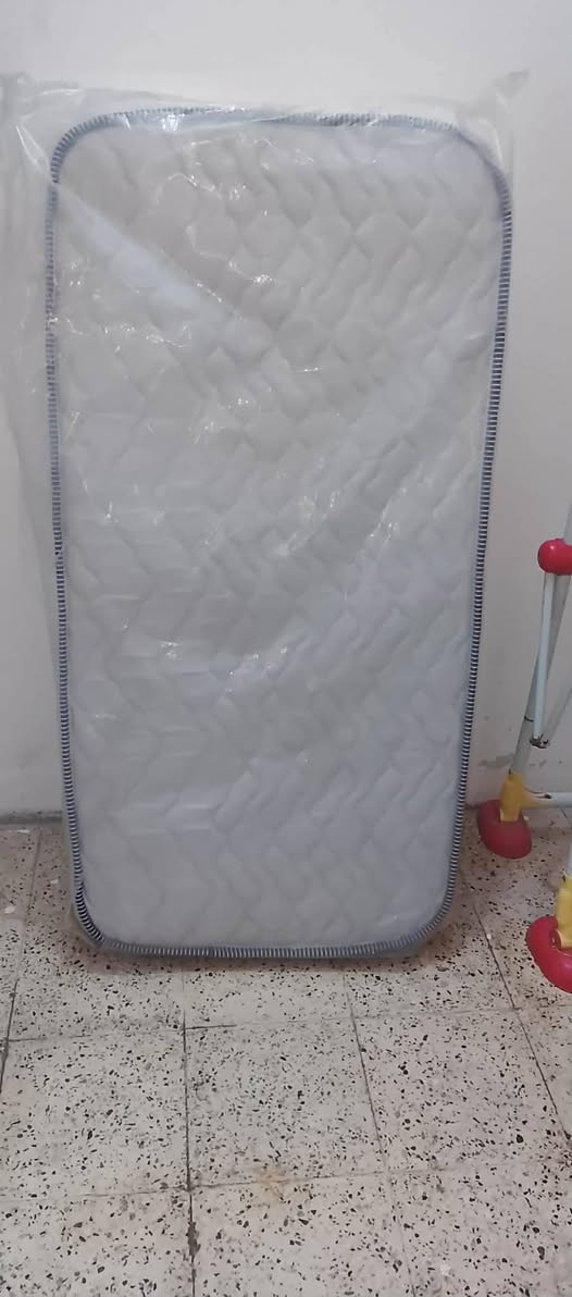 السلام عليكم عندي هذني للبيع افراش مال اطفال نضيف طوله متر  ونص  وديديه مال اطفال تنفتح وتنسد وجديده وسعر الديديه ١٥والفراش ب ٢٠قفل


**إذا كنت صاحب هذا الإعلان وتريد حذفه لأي سبب، رجاءا أرسل رسالة إلى الدعم الفني**