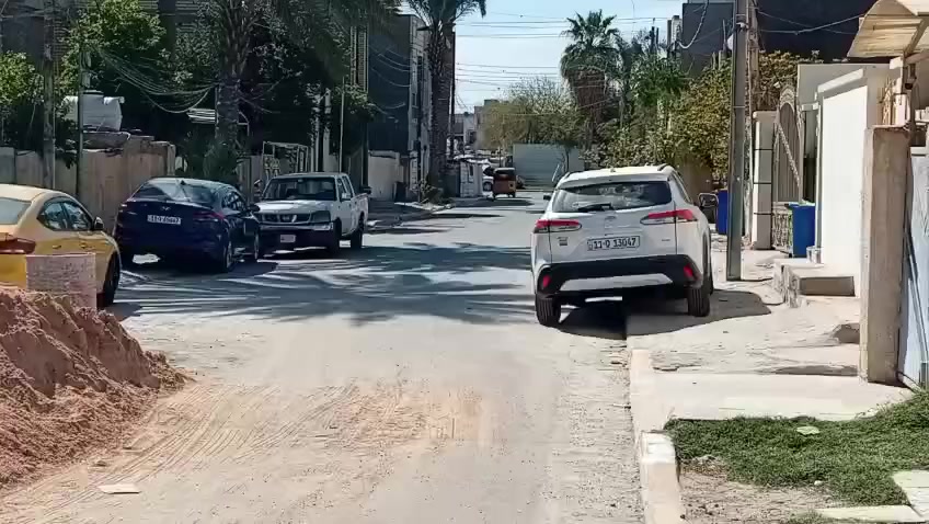 للبيع ٩٠م واجهة ٤ونص نزال ٢٠ حي العامل محله ٨٠١ خلف البانزين خانه  تبليط جديد  ***********
