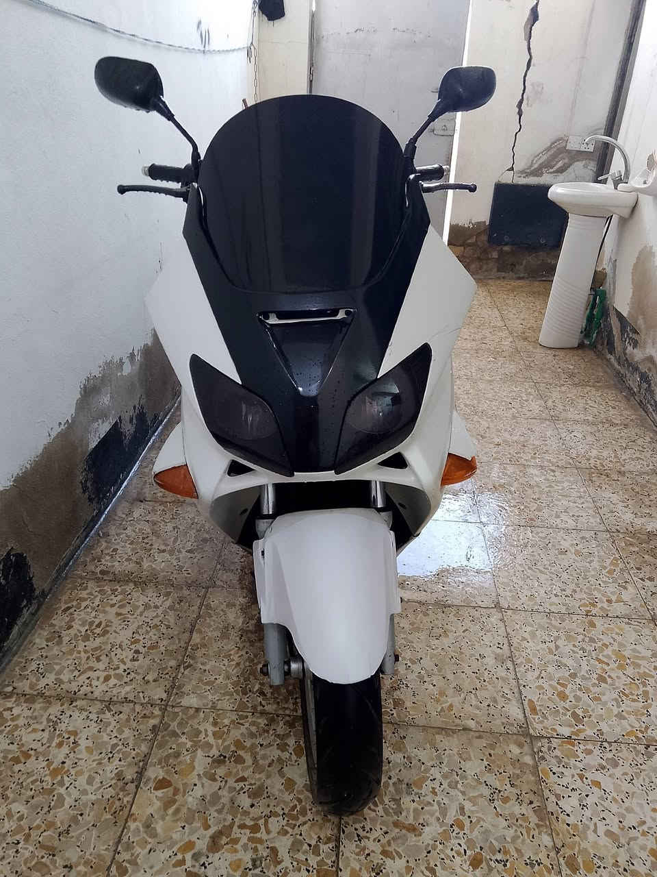 مستعجل على اللبيع بسبب ضرف  الموشراي لايجي رجاءا
فورزا 06 سويج نضام abs
مكينة مكفولة من النضوح والتبخير والصوت 

نظافة الكفرات ٧٠٪   واضحات بالصور 

صالنصة رياضيي +تايرات جدد 

كهربائيات شغالة لايت اشاير كلهن 

دراجة خير من الله الك تراي لأربيل بيها 

***********

العنوان بغداد الشعب السعر ٤٥٠ وبيها مجال بسيط جدا وبيها مجال بسيط
