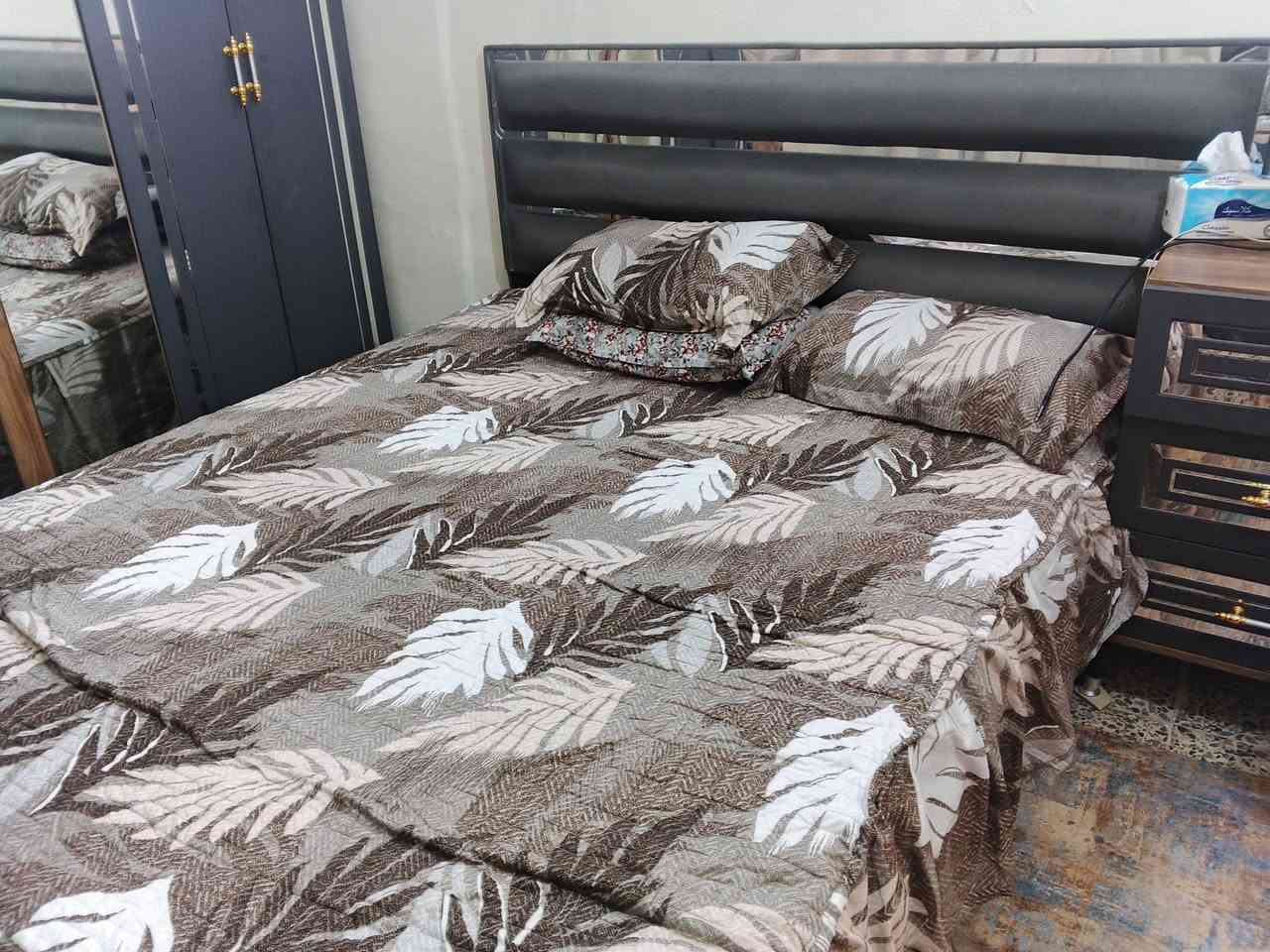 السلام عليكم غرفه نوم تركيه 6 ابواب للبيع 6 قطع السعر 600 المكان المنصور الداودي للاستفسار ***********
