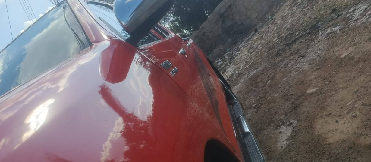 سلام عليكم ورحمة الله وبركاتة كل عام وانتم بخير وصحه وسلامه يارب وينعاد عليكم بالصحة والعافية أن شاء الله بيكم  هايلوكس14 رقم واسط للبيع مكان ديالى سياره خير من الله كامله من كلشي تاير صدر بيه جامرلغ جهت السكن وبيه ملاحظات كير عادي سعودي وشاصي 12 بسمي السياره والسعر 180وبيه مجال للطيبين الفستفسار أكثر اتصال على رقم *********** وبيه واتساب متواجد على نت ابكل وقت وشكرن المدير الكروب
